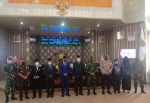 Bupati dan Wakil Bupati Way Kanan Hadiri Paripurna Penyambutan Bupati dan Wakil Bupati Periode 2021-2024