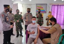 Wakapolres Way Kanan Tinjau Vaksinasi Dosis 2 di Blambangan Umpu