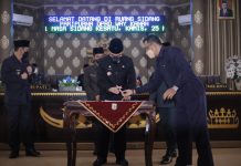 Bupati Adipati Hadiri Rapat Paripurna DPRD Way Kanan Dalam Rangka Pengesahan Rancangan APBD TA 2022