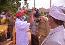 Bupati Way Kanan Resmikan Penglukatan Manca Tirtha Pamunah Papa Pura Ulun Sui