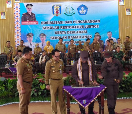 Kajati Lampung Gandeng Dinas Pendidikan Way Kanan, Resmikan 419 Sekolah Restoratif Justice Dan Deklarasi Sekolah Ramah Anak Se-Kabupaten Way Kanan