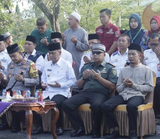 Anggota DPRD Way Kanan Hadiri Pelepasan Calon Jamaah Haji Tahun 2023