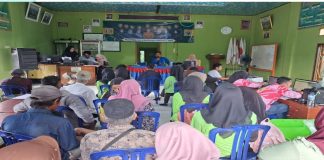 Disdukcapil Way Kanan Sosialisasikan Pelayanan Adminduk Gratis di Kampung Tanjung Tiga